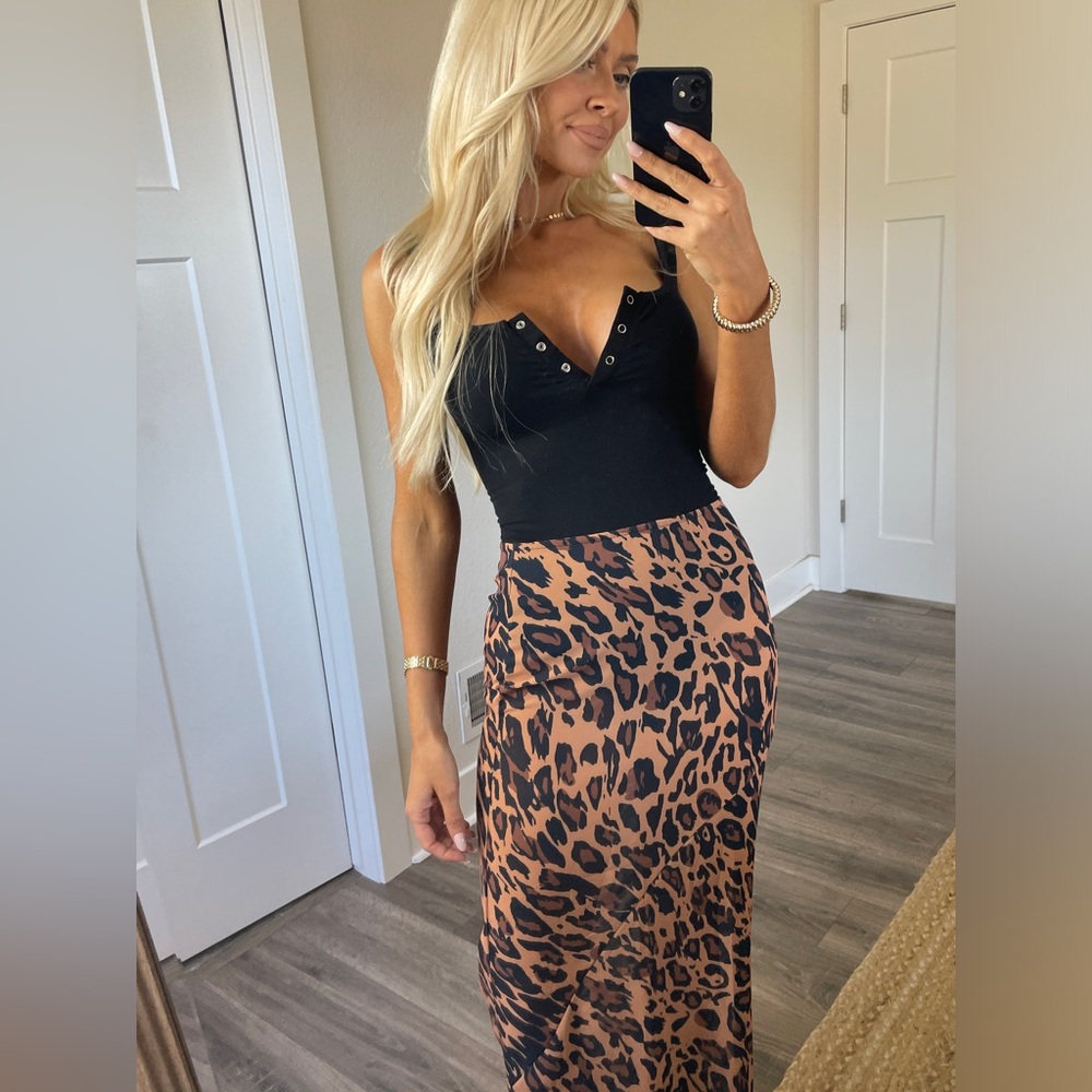 New Leopard Print Maxi Skirt - Picture 5 of 6